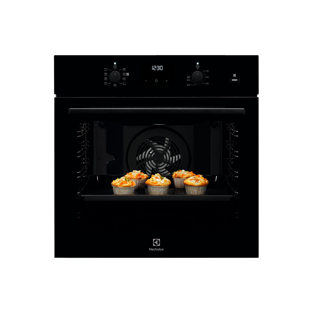 Духовой шкаф Intuit 600 PRO с функцией пара SteamBake